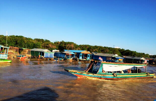 Floating boat