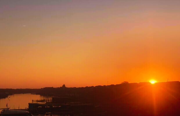 Sunset at Kongpong Khleang floating village